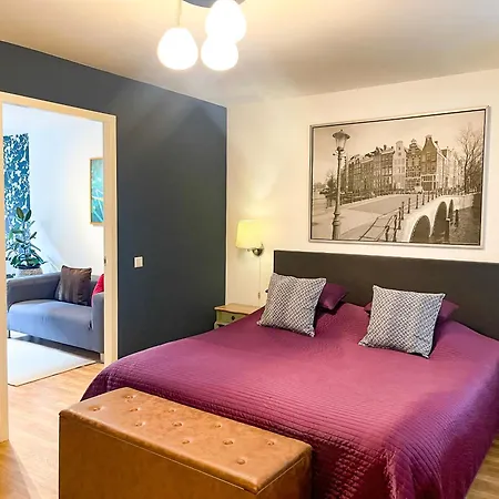 بيت ضيافة الفنان امستردام 4*